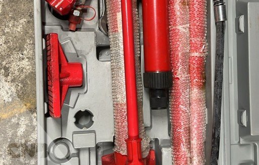 Foto van Hydraulische krik/uitdeukset