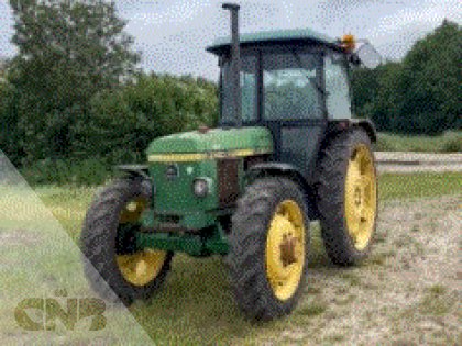 Tractor-John Deere 2140