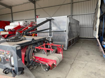 Plantkar met overschietmachine-WDM