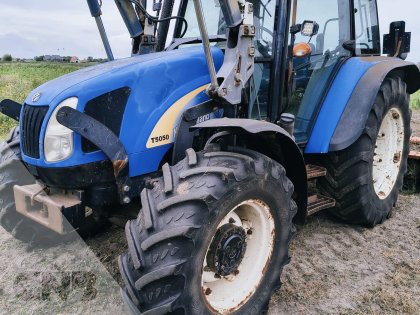 Tractor-New Holland