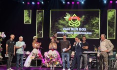 News image: Van traditie naar toekomst: feestelijke opening Dutch Lily Days bij Van den Bos